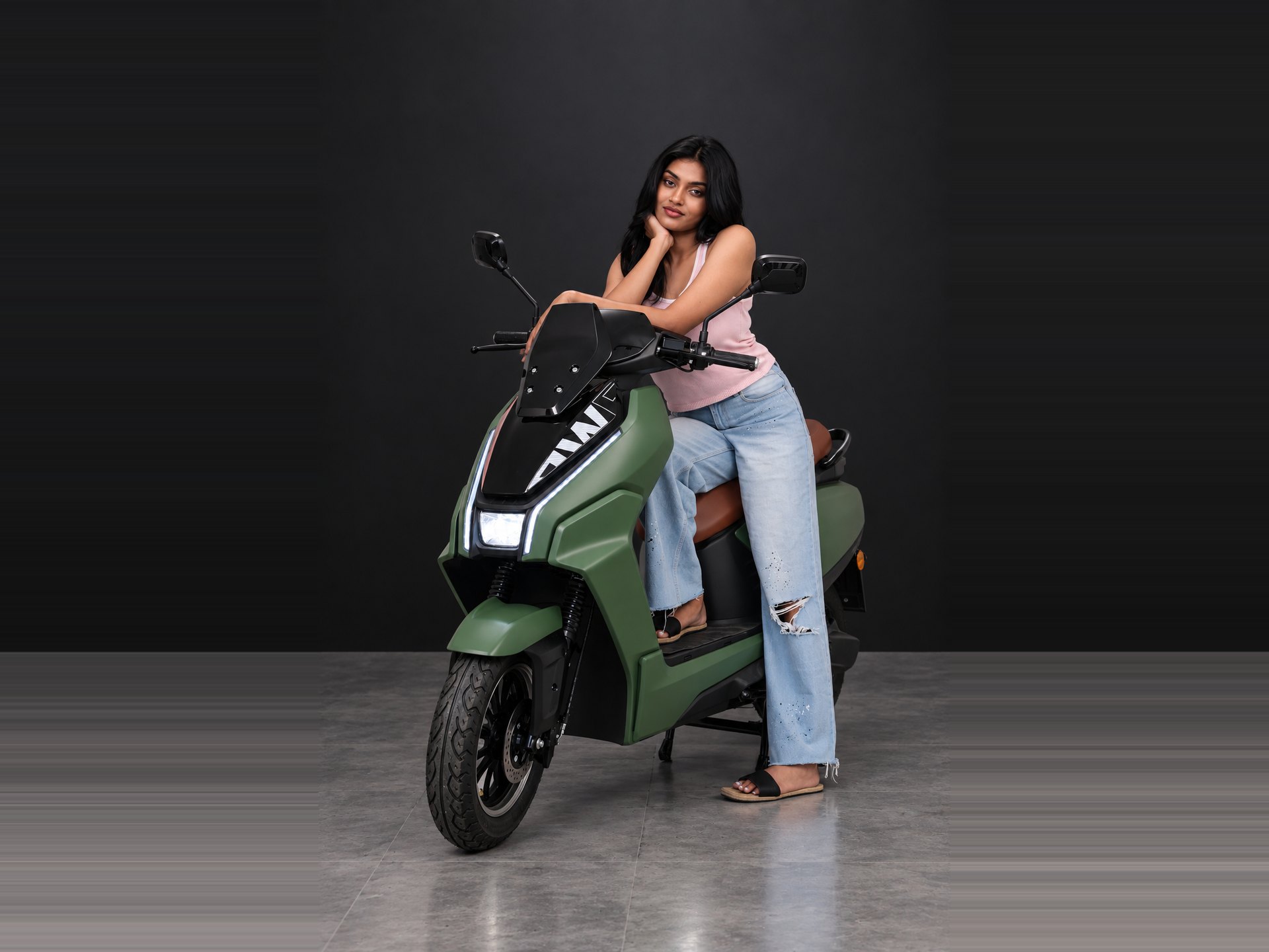 M3 in Green, angled view with rider